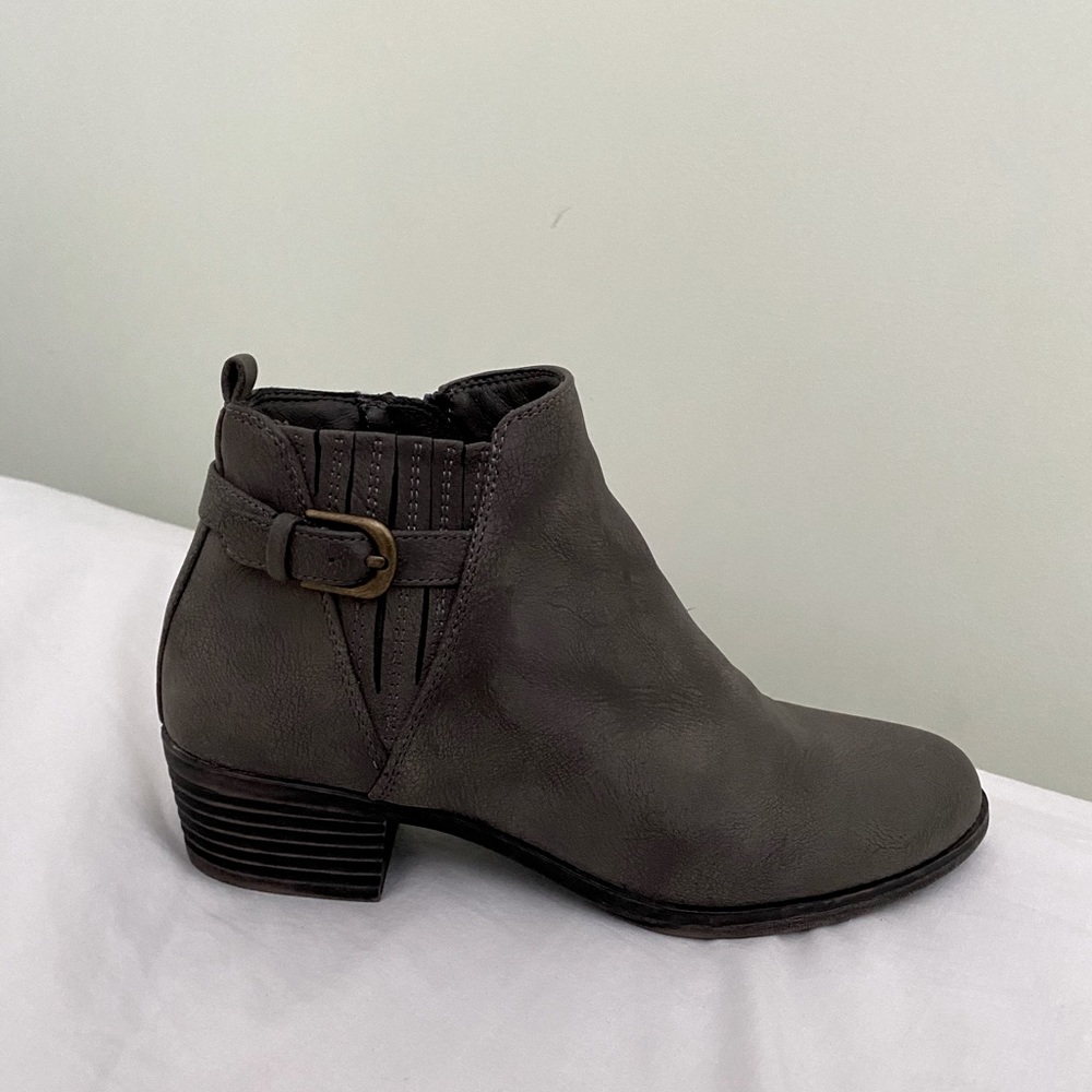 Kim Rogers Prima Gray Booties Womens